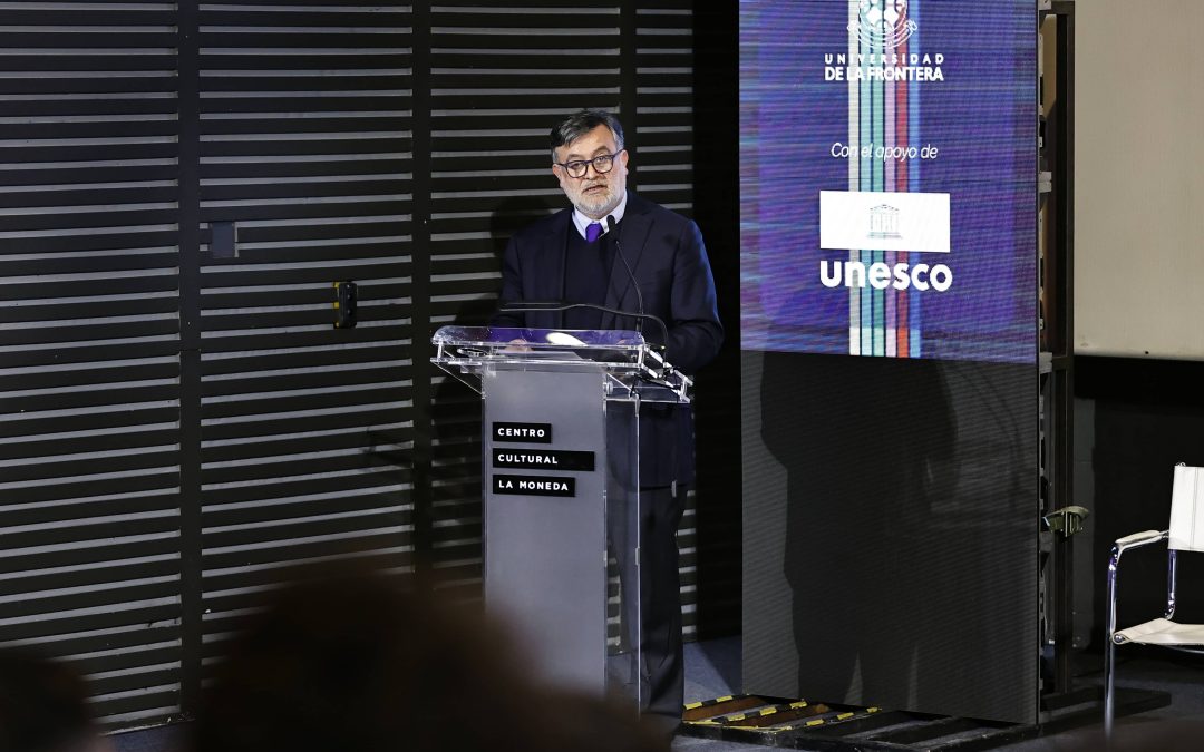Seminario “La Televisión y sus Desafíos”: Presidente del CNTV propone avanzar hacia una regulación más robusta en lo digital para la protección de las audiencias e infancia